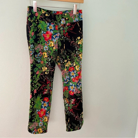 Soft Surroundings In Bloom Shaping Ankle Pants in Black Floral size SP - Picture 2 of 11